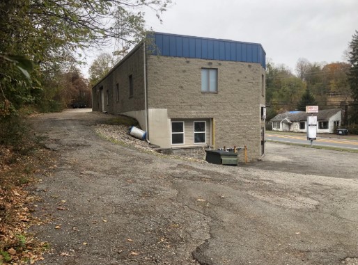 Investment Opportunity! Flex Building / US Rt 9W Exposure